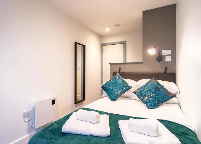 Fabulous 2 Bedroom Apartment In Manchester Centre